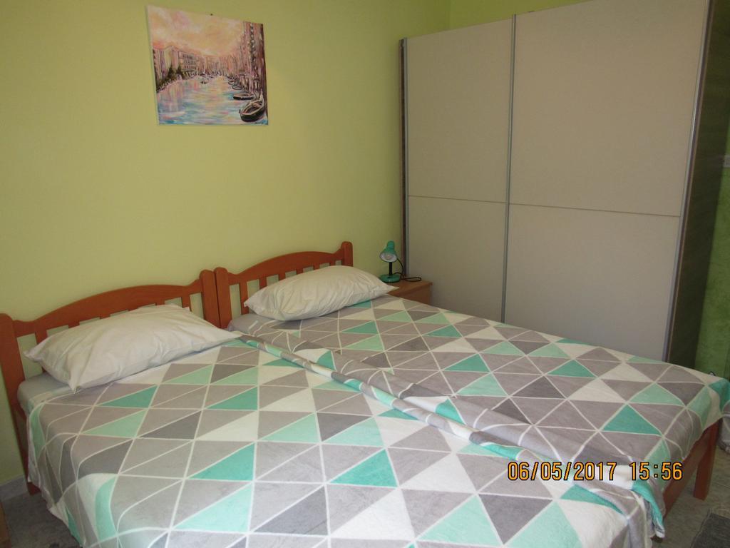 Guest House Vanessa Supetar Kültér fotó