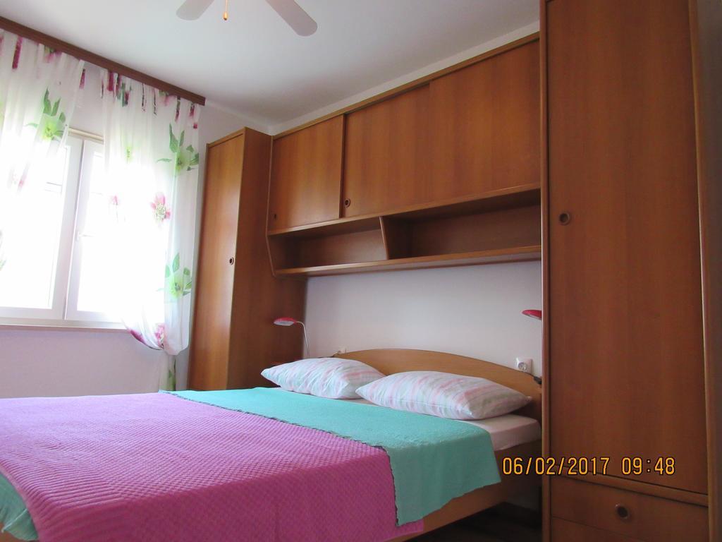 Guest House Vanessa Supetar Kültér fotó