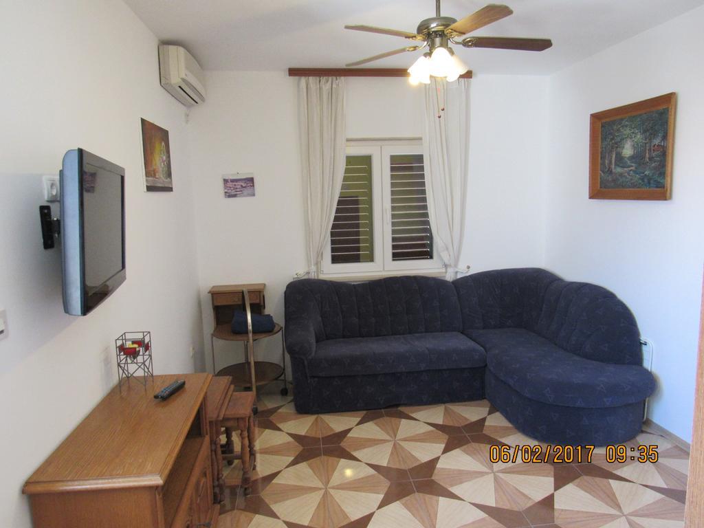 Guest House Vanessa Supetar Kültér fotó